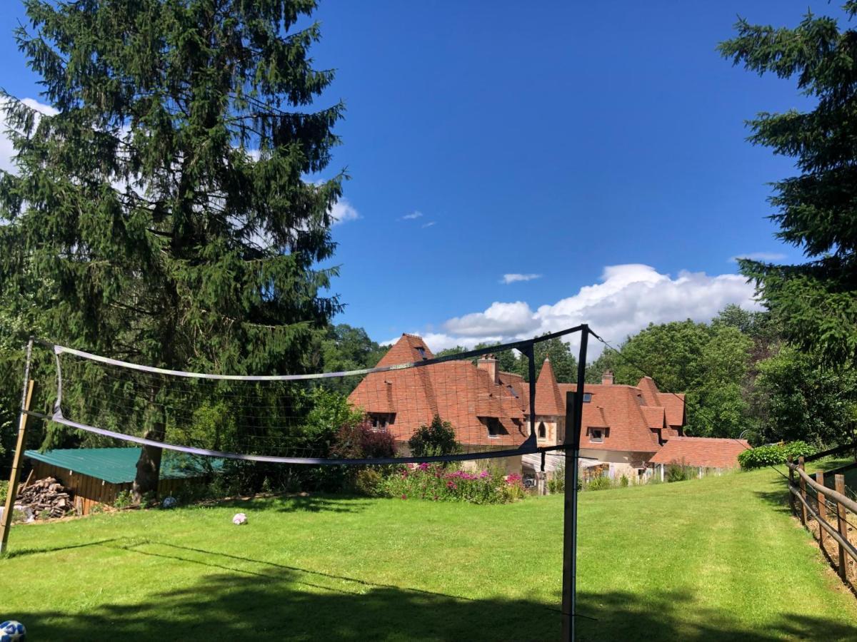 Le Prieure Des Fontaines Hotel Les Preaux Buitenkant foto