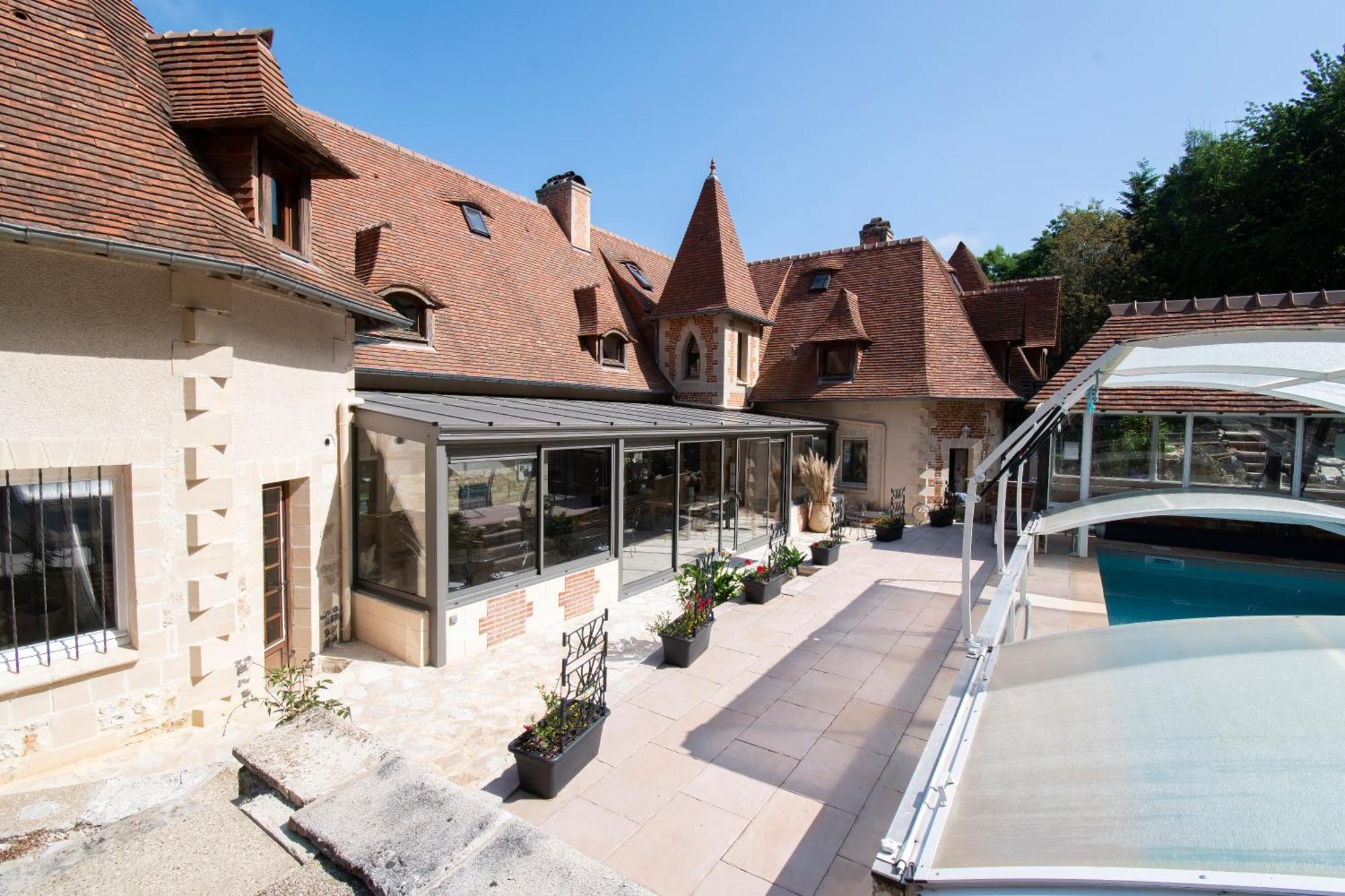 Le Prieure Des Fontaines Hotel Les Preaux Buitenkant foto